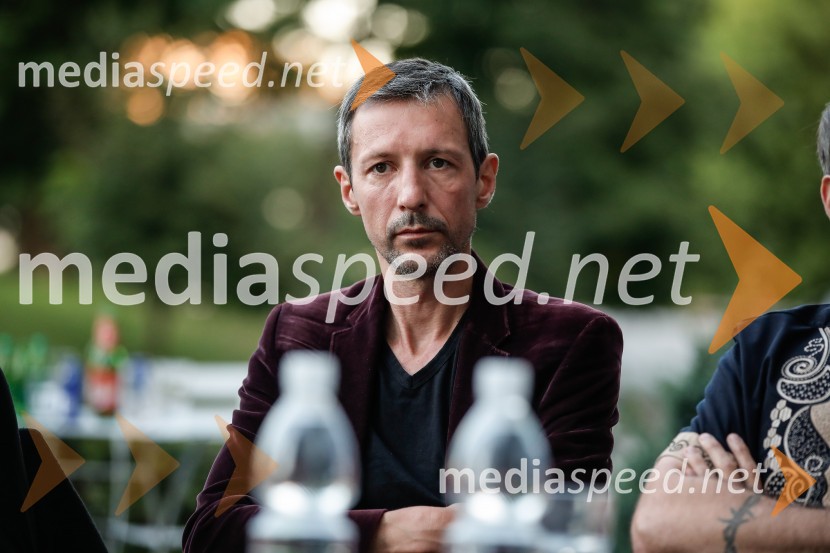  Boštjan Narat, glasbenikSlovensko mladinsko gledališče, predstavitev 65. sezone