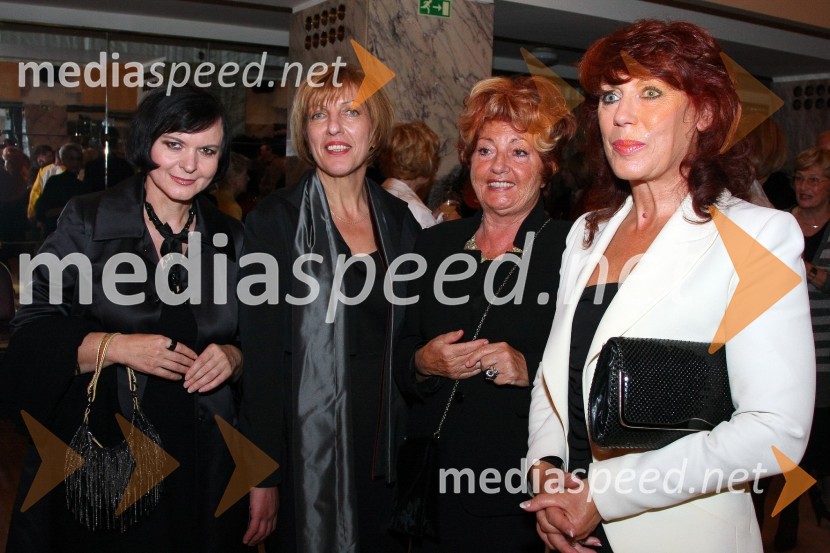 Jožica Brodarič, modna ikona, Vika Potočnik, nekdanja županja Ljubljane, Bernarda Jeklin, nekdanja urednica Jane in Irena Ognjenovič, lastnica butika ChicModna revija Mojce Beseničar