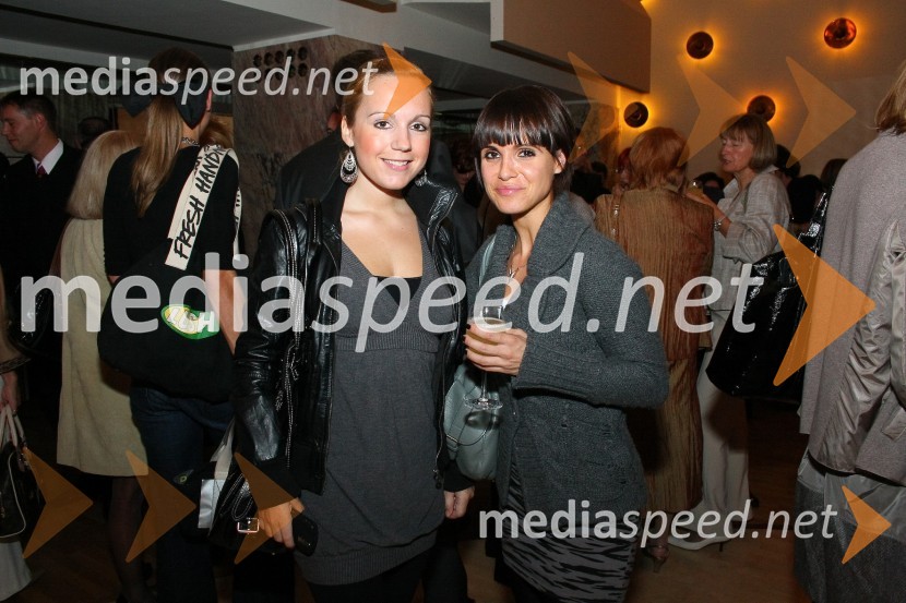 Barbara Majič, novinarka 24ur.com in Polona Zoja Jambrek, novinarka POP TV-jaModna revija Mojce Beseničar