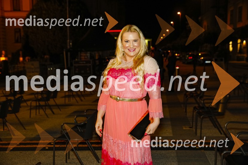  Danica Lovenjak, novinarkaPoletna noč, gala koncert v okviru 68. Ljubljana Festivala