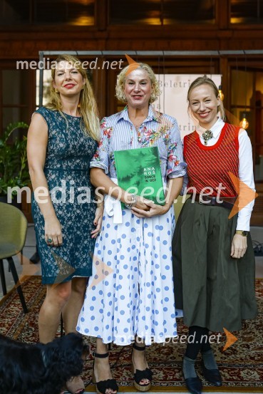  Kaja Sajovic, novinarka RTV Slovenija;  Ana Roš Stojan, kuharska mojstrica in najboljša chefinja na svetu po izboru akademije The World's 50 Best Restaurants ter direktorica Hiše Franko;  Suzana GabrijanAna Roš, predstavitev kuharske monografije Sonce in dež