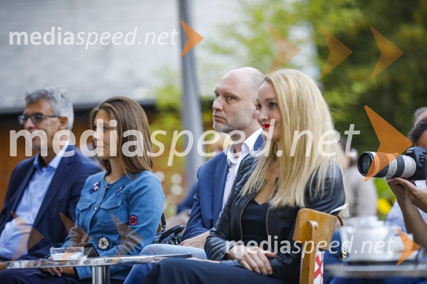  Mitja Čander, pisatelj in kulturnik, svetovalec pri lendavski kandidaturi za EPK ;  Maja Čander, direktorica, zavod Kreativna bazaAna Roš, predstavitev kuharske monografije Sonce in dež