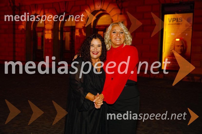  Mia Žnidarič;  Alenka Godec, pevkaPoletna noč, gala koncert v okviru 68. Ljubljana Festivala