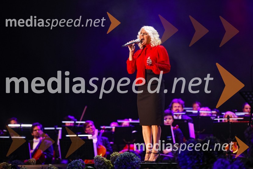  Alenka Godec, pevkaPoletna noč, gala koncert v okviru 68. Ljubljana Festivala