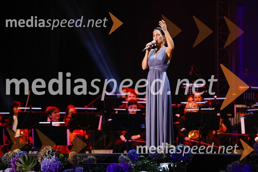  Nina Strnad, pevkaPoletna noč, gala koncert v okviru 68. Ljubljana Festivala
