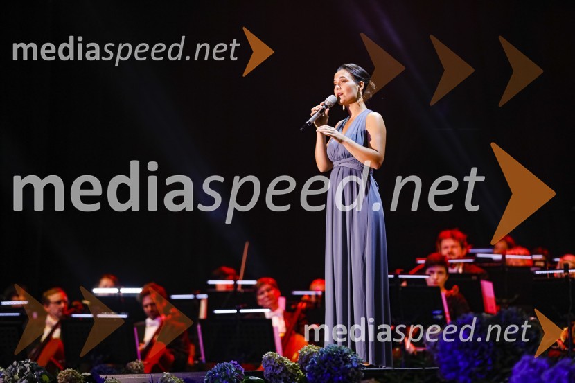  Nina Strnad, pevkaPoletna noč, gala koncert v okviru 68. Ljubljana Festivala