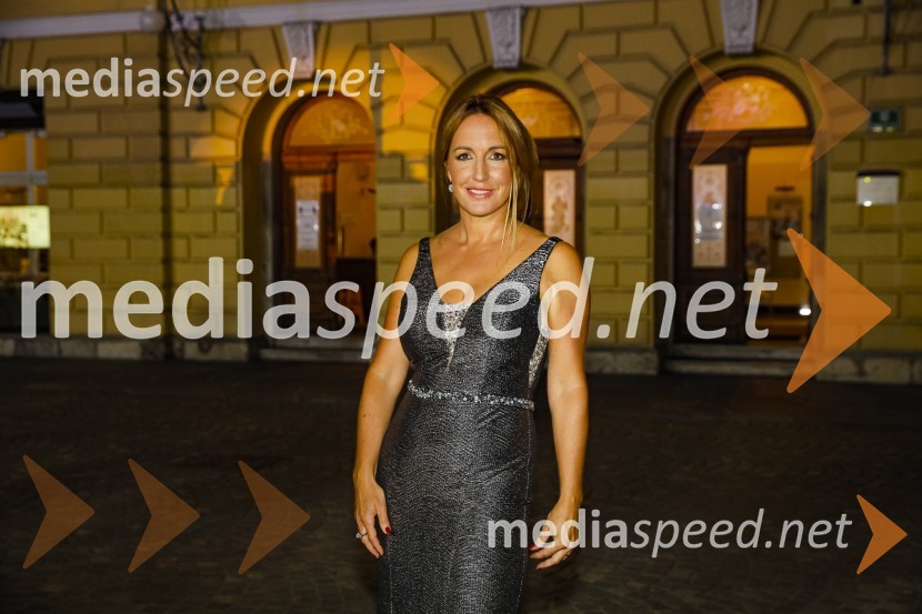  Eva  Hren, pevkaPoletna noč, gala koncert v okviru 68. Ljubljana Festivala