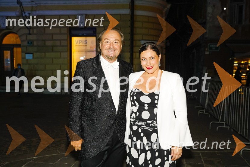  Patrik Greblo, dirigent;  Nuška Drašček, pevkaPoletna noč, gala koncert v okviru 68. Ljubljana Festivala