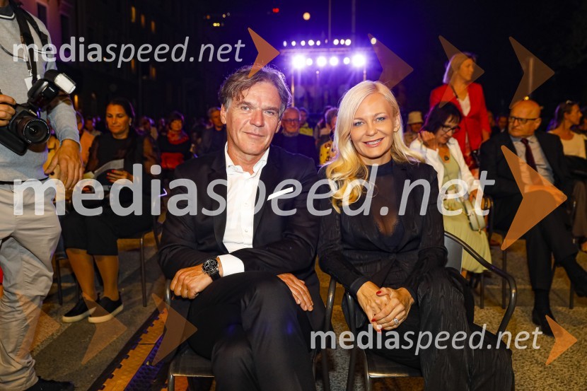 mag. David Kastelic, predsednik uprave, Zavarovalnica Sava, d.d.; dr. Jerneja Kastelic, direktorica, Mercator nepremičninePoletna noč, gala koncert v okviru 68. Ljubljana Festivala