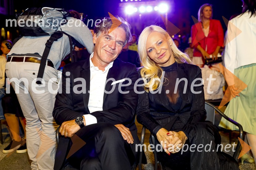 mag. David Kastelic, predsednik uprave, Zavarovalnica Sava, d.d.; dr. Jerneja Kastelic, direktorica, Mercator nepremičninePoletna noč, gala koncert v okviru 68. Ljubljana Festivala