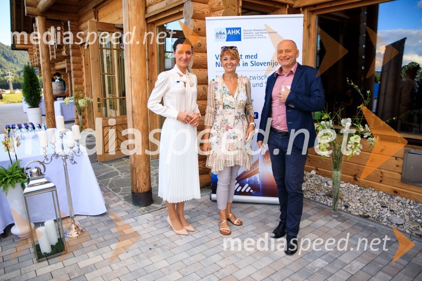  Tina Drolc, MBA, Vodja korporativnega komuniciranja in prireditev Slovensko-nemške gospodarske zbornice (AHK Slovenija);  Barbara Hafner, Marketing & PR direktorica, Knauf Insulation d.o.o.;  Danilo Kolenc, direktor Knauf InsulationSommerfest 2020, poletno druženje Slovensko-nemške gospodarske zbornice