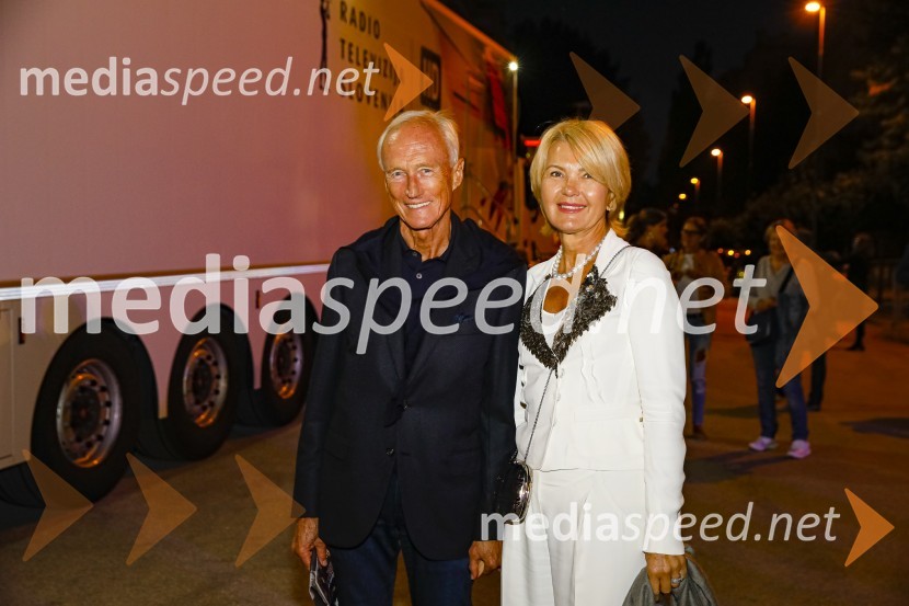  Janez Pergar, častni konzul Republike Južne Afrike;  Nevenka Črešnar Pergar, lastnica in direktorica podjetja NP ConsultingPoletna noč, gala koncert v okviru 68. Ljubljana Festivala