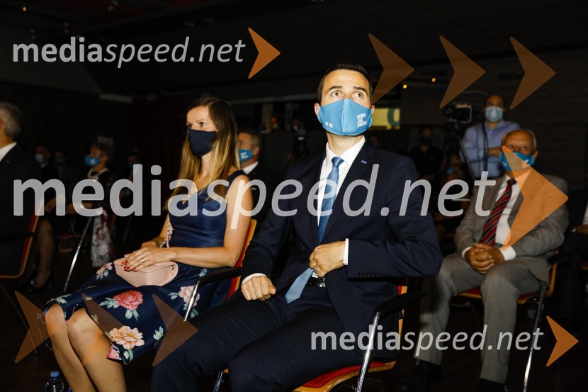  Marjeta Tonin;  Matej Tonin, podpredsednik vlade in minister za obrambo20 let stranke Nova Slovenija