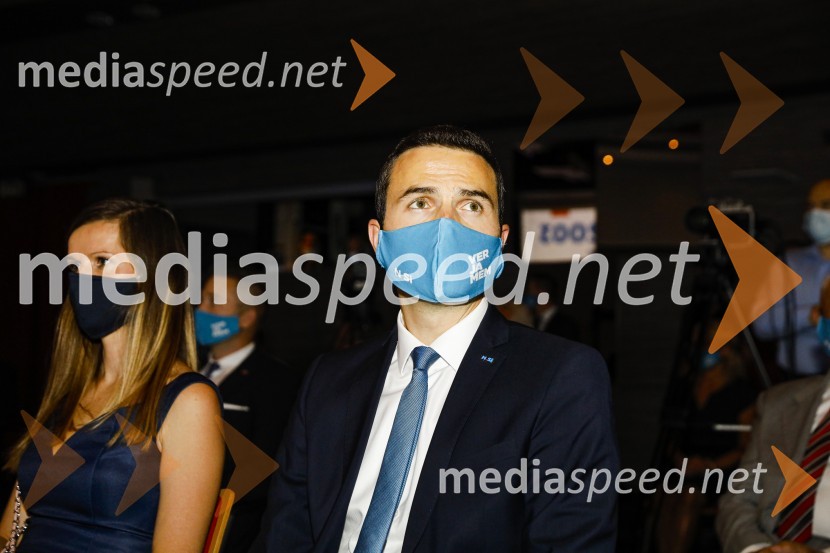  Marjeta Tonin;  Matej Tonin, podpredsednik vlade in minister za obrambo20 let stranke Nova Slovenija