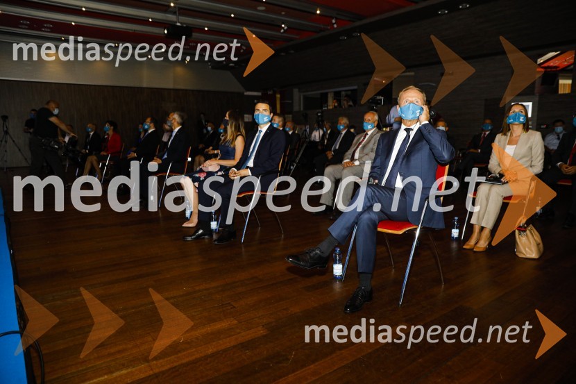  Matej Tonin, podpredsednik vlade in minister za obrambo;  Donald Tusk, predsednik Evropske ljudske stranke, nekdanji predsednik Evropskega sveta20 let stranke Nova Slovenija