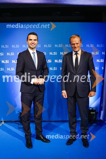  Matej Tonin, podpredsednik vlade in minister za obrambo;  Donald Tusk, predsednik Evropske ljudske stranke, nekdanji predsednik Evropskega sveta20 let stranke Nova Slovenija