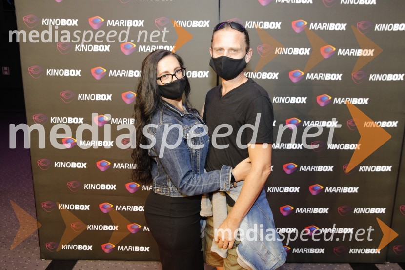  Ksenija Visket, Hiša Zahir;  Tomaž Visket, Hiša ZahirBiti Mario, premiera filma v Mariboxu