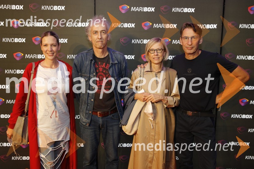  Mateja Naberšnik, maskerka;  Mario Modrinjak;  Irena Kramberger Uran;  Rudi Uran, slikar, režiserBiti Mario, premiera filma v Mariboxu