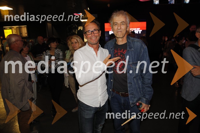  Iztok Kočevar, skupina Karneval band;  Mario ModrinjakBiti Mario, premiera filma v Mariboxu