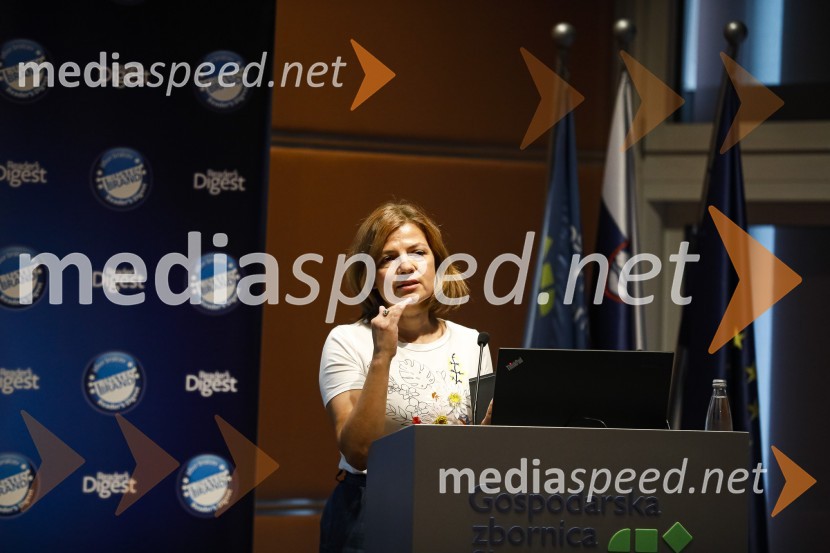 mag. Sonja  Šmuc, generalna direktorica Gospodarske zbornice SlovenijeTrusted Brand 2020, podelitev priznanj