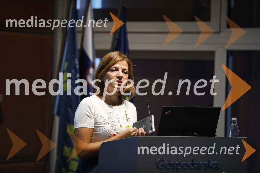 mag. Sonja  Šmuc, generalna direktorica Gospodarske zbornice SlovenijeTrusted Brand 2020, podelitev priznanj