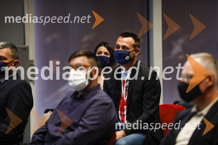  ... ;  Bruno Šimleša, priznani hrvaški pisec literature s področja popularne psihologije in duhovnosti.;  Igor Evgen Bergant, novinar in TV voditeljTrusted Brand 2020, podelitev priznanj