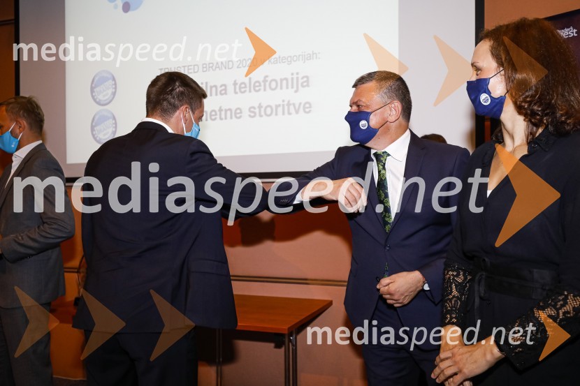  ... ;  Daniel Škraba, vodja Reader's Digest Slovenija;  Polona Stepišnik, direktorica prodaje, Založba Mladinska knjigaTrusted Brand 2020, podelitev priznanj