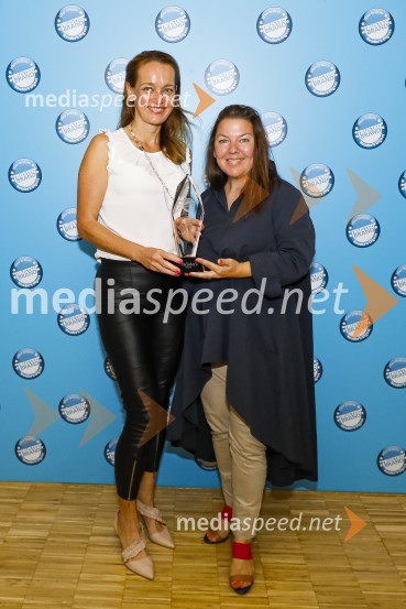  Alenka Jančar, vodja upravljanja blagovne znamke Zavarovalnica Triglav;  Tjaša Kolenc Filipčič, vodja upravljanja z blagovno znamko in direktorica marketinga v Skupini TriglavTrusted Brand 2020, podelitev priznanj