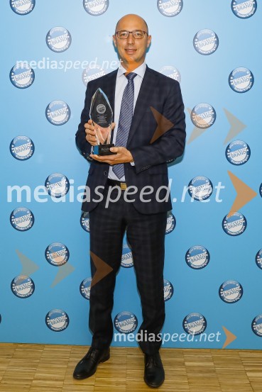  Andrej Pivčevič, izvršni direktor za področje komerciale v Delavski hranilniciTrusted Brand 2020, podelitev priznanj