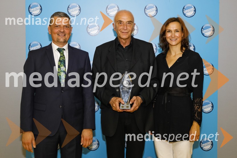  Daniel Škraba, vodja Reader's Digest Slovenija;  Ivo Boscarol, generalni direktor Pipistrel d.o.o.;  Polona Stepišnik, direktorica prodaje, Založba Mladinska knjigaTrusted Brand 2020, podelitev priznanj
