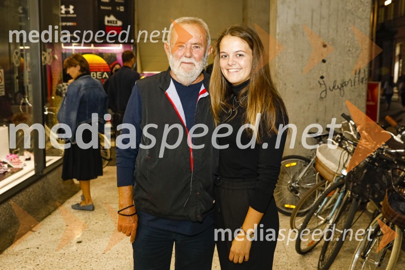 Trije milijoni minut, premiera