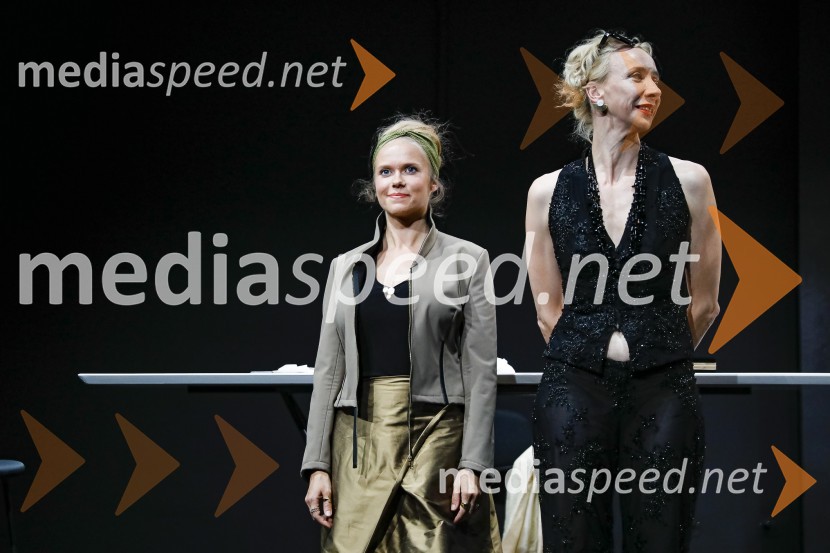  Ana Pavlin, igralka;  Mojca Funkl, igralkaTrije milijoni minut, premiera