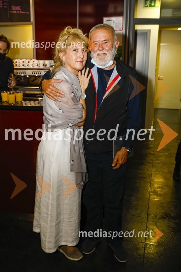  Barbara Hieng Samobor, direktorica in umetniška vodja MGL;  ... Trije milijoni minut, premiera