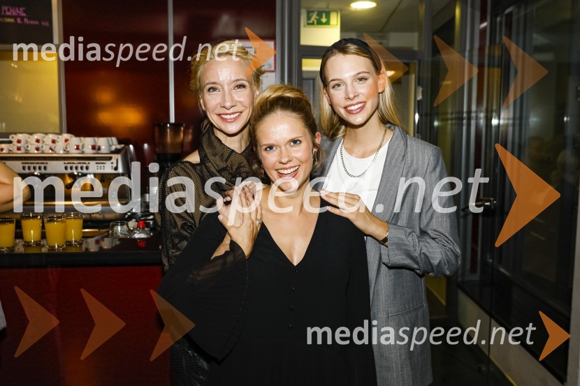  Mojca Funkl, igralka;  Ana Pavlin, igralka;  Klara Kuk, igralka, manekenkaTrije milijoni minut, premiera