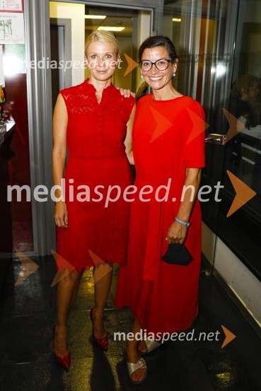  Tjaša  Železnik, igralka;  Simona  Belle, služba za stike z javnostmi MGLTrije milijoni minut, premiera