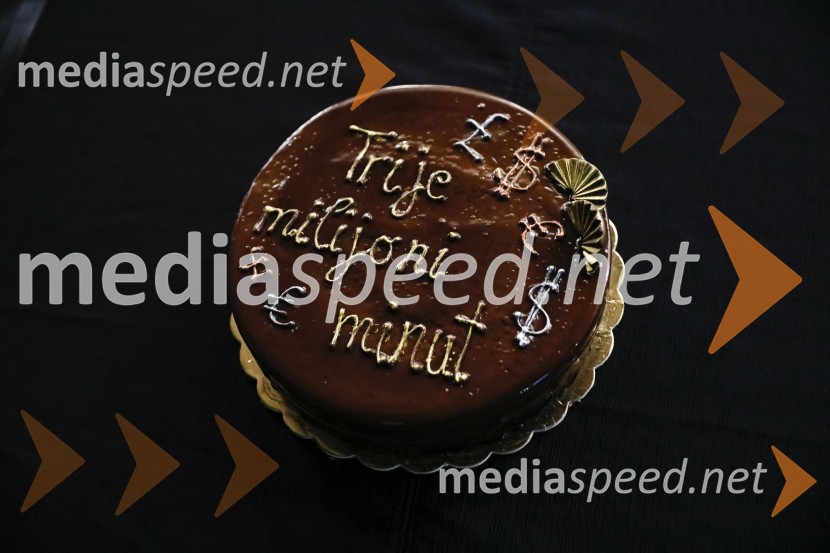 Trije milijoni minut, premiera