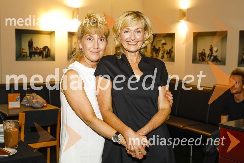  Barbara Hieng Samobor, direktorica in umetniška vodja MGL;  Judita Zidar, igralkaTrije milijoni minut, premiera