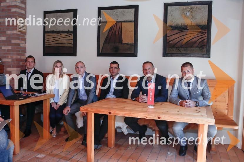  ... ;  ... ;  Filip Koren, direktor znamke Citroen in DS Slovenija;  ... ;  ... ;  Rok Marolt, produktni vodja znamke Citroen in DS SlovenijaCitroen C5, slovenska predstavitev