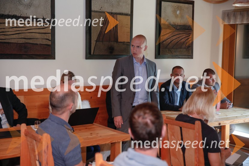  Filip Koren, direktor znamke Citroen in DS SlovenijaCitroen C5, slovenska predstavitev