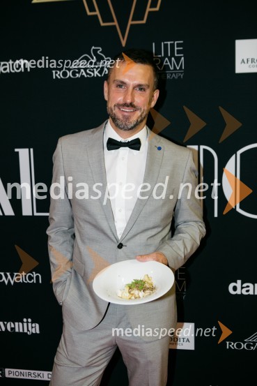  Igor Jagodic, kuharski mojster, restavracija StrelecFatalni moški 2020 je Miha Deželak