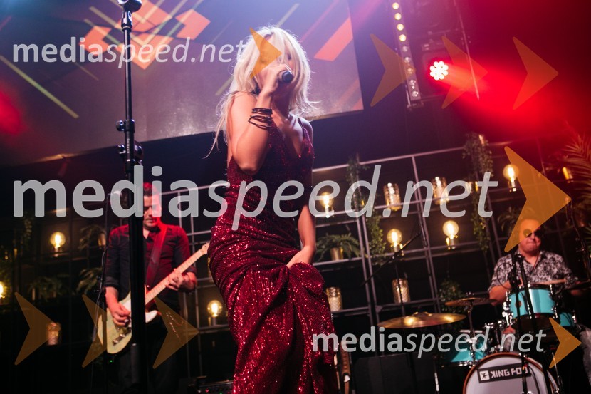  Peter Hudnik, King Foo, kitarist;  Aleksandra Josić, skupina King Foo, pevka;  Rok Golob, King Foo, bobnarFatalni moški 2020 je Miha Deželak