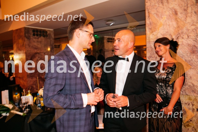  ... ;  Dejan Zavec, nekdanji boksar;  ... Fatalni moški 2020 je Miha Deželak