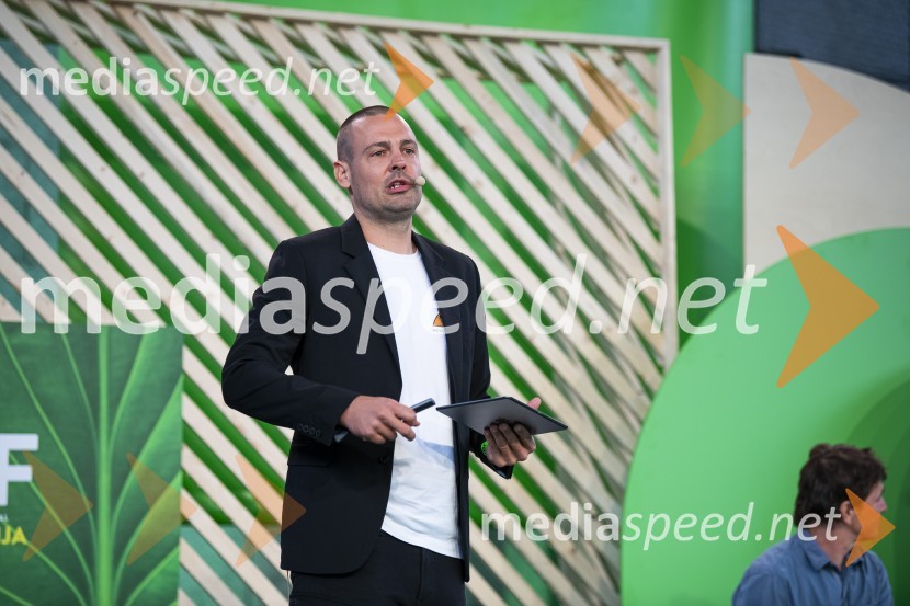  Tine Lugarič, kreativni direktor, agencija LunaSOF 2020