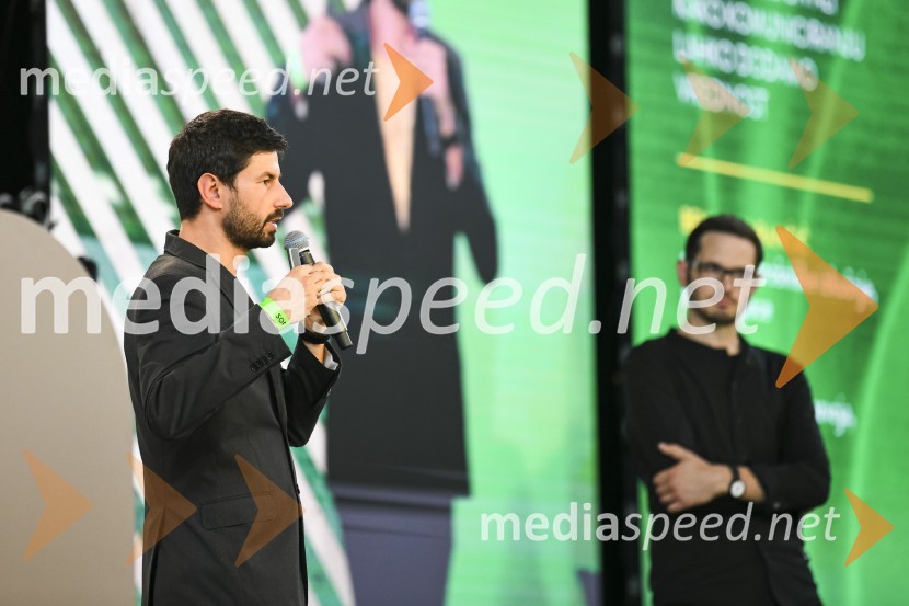  Žiga Vraničar, vodja strateškega razvoja, Renderspace;  Benjamin Rančič, direktor potrošniške izkušnje, RenderspaceSOF 2020