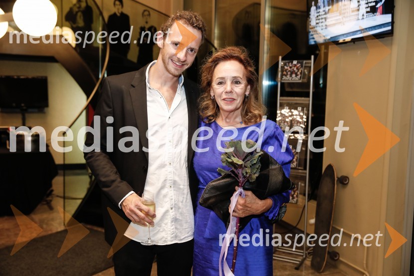  Laren  Polič Zdravič, glasbenik in igralec;  Nina Zdravič Polič, vodja projekta in kuratorka razstave v Slovenskem etnografskem muzejuTurandot, premiera