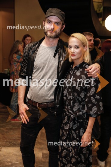  ... ;  Viktorija Bencik Emeršič, igralkaTurandot, premiera