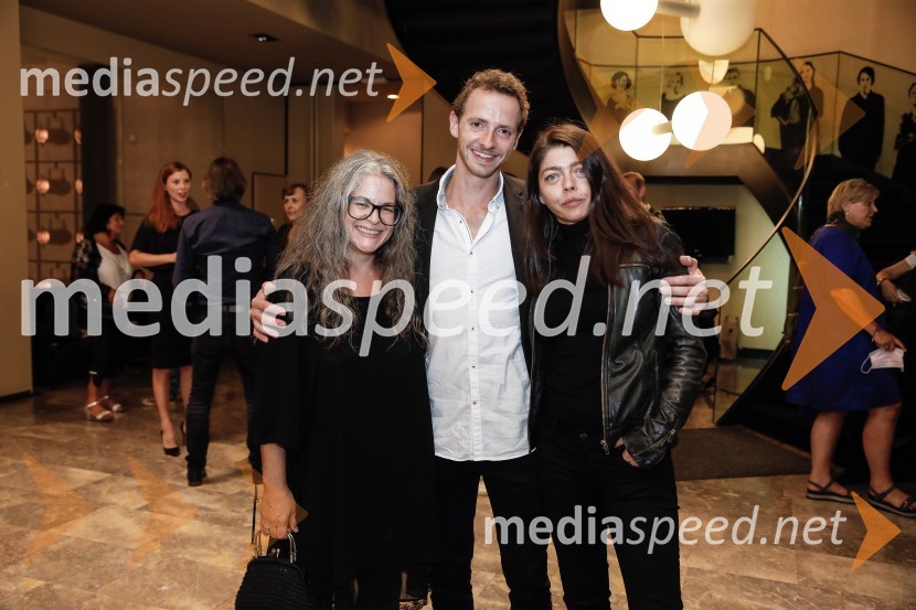  Jera Ivanc, prevajalka;  Laren  Polič Zdravič, glasbenik in igralec;  Jana Menger, plesalka, koreografinja in gledališka ustvarjalkaTurandot, premiera