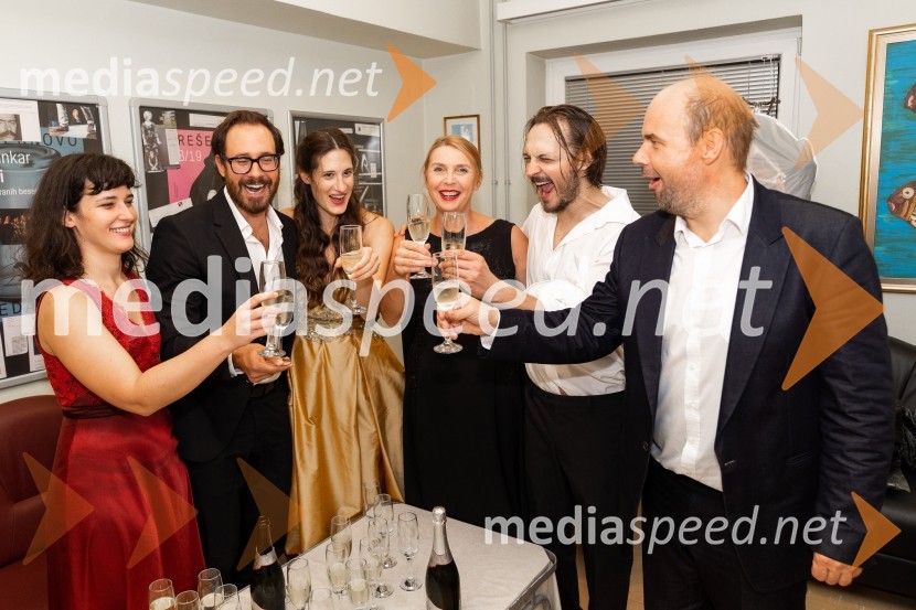  Doroteja Nadrah, igralka;  Miha Rodman, igralec;  Miranda  Trnjanin, igralka;  Darja Reichman, igralka;  Blaž Setnikar, igralec;  Gregor Zorc, igralecŠkofjeloški pasijon, premiera, Prešernovo gledališče Kranj