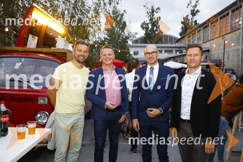  ... ;  ... ;  Urban  Korenjak, direktor trženja Europlakat;  ... Oglaševalska osebnost leta je Marko Kolbl, SOF 2020