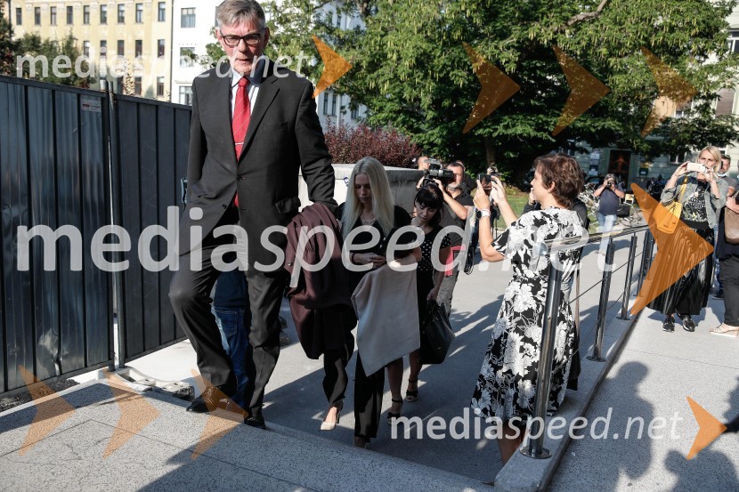  Boris Grobelnik, Odvetniška družba Grobelnik in partnerji d.o.o.;  Julija AdlešičJulija Adlešič in Sebastien Abramov, primer Odrezana roka - razglasitev sodbe